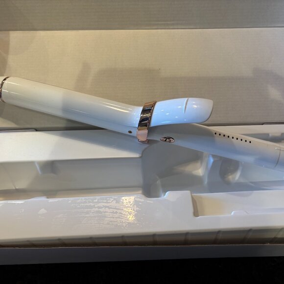 BRAND NEW NEVER USED T3 SINGLEPASS CURL X 1 1/4" PROFESSIONAL  CURLING IRON - Picture 2 of 7